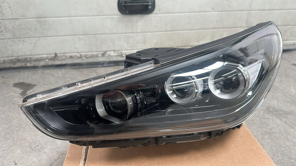 Frontscheinwerfer Hyundai I30 92101-G4120 Links Scheinwerfer Headlight