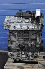 Load image into Gallery viewer, Motor Renault Trafic III M9R692 2.0 DCI 150PS 84kW 240TKm 2011 Diesel Unkomplett