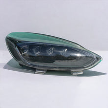 Laden Sie das Bild in den Galerie-Viewer, Frontscheinwerfer Ford Fiesta L1BB-13E014-JC Rechts Scheinwerfer Headlight