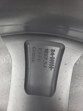 Laden Sie das Bild in den Galerie-Viewer, 1x Alufelge 18 Zoll 7.5&quot; 5x108 46ET 80000277 Volvo Rim Wheel