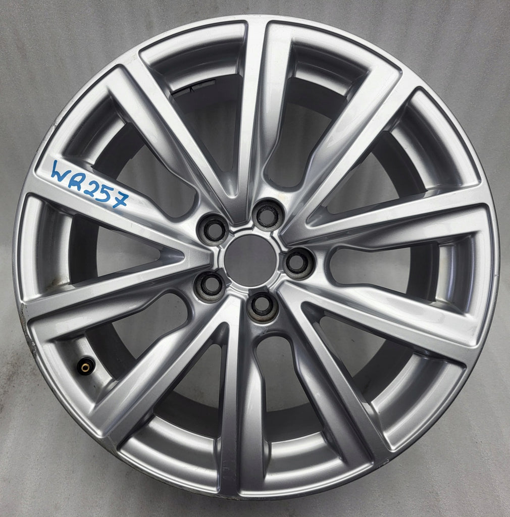 1x Alufelge 17 Zoll 7.5" 5x100 36ET Glanz Silber 8X0601025CD Audi A1 Rim Wheel FEL3225300175em