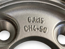 Laden Sie das Bild in den Galerie-Viewer, 1x Alufelge 15 Zoll 6.0&quot; 4x100 50ET 403001822R Renault Koleos Arkana Rim Wheel