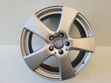 Laden Sie das Bild in den Galerie-Viewer, 1x Alufelge 17 Zoll 7.0&quot; 5x112 A2054015500 Mercedes-Benz Rim Wheel