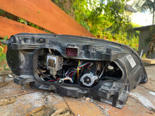 Load image into Gallery viewer, Frontscheinwerfer Volvo Xc70 31420013 Links Scheinwerfer Headlight