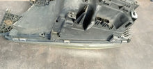 Laden Sie das Bild in den Galerie-Viewer, Frontscheinwerfer Man 8125101-6660 Rechts Scheinwerfer Headlight SCH8339586190bu