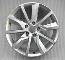 Load image into Gallery viewer, 1x Alufelge 17 Zoll 7.0" 5x112 42ET Glanz Silber 5N0601025F VW Tiguan Rim Wheel FEL1535551186mk