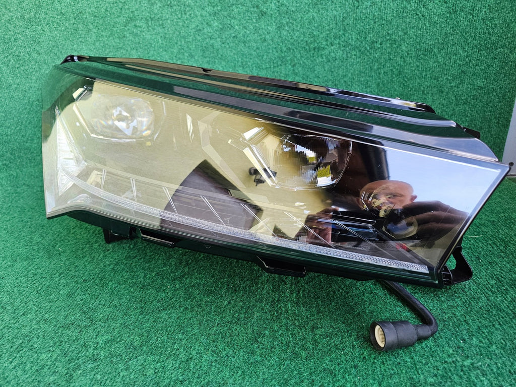 Frontscheinwerfer Skoda Enyaq IV 5LB941016H Rechts Scheinwerfer Headlight