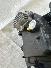 Laden Sie das Bild in den Galerie-Viewer, Frontscheinwerfer Skoda Karoq 57B941036B Rechts Scheinwerfer Headlight SCH9645598512mb