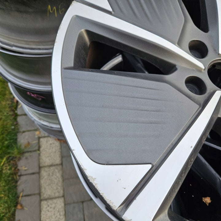 1x Alufelge 18 Zoll 7.5" 5x112 46ET Glanz 5FA601025K Mg Leon Rim Wheel FEL8320996597wh