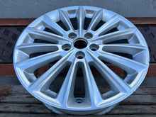 Load image into Gallery viewer, 1x Alufelge 17 Zoll 7.0" 5x108 50ET Glanz Silber F1EC-1007-C1A Ford Focus C-Max FEL9250726796ib