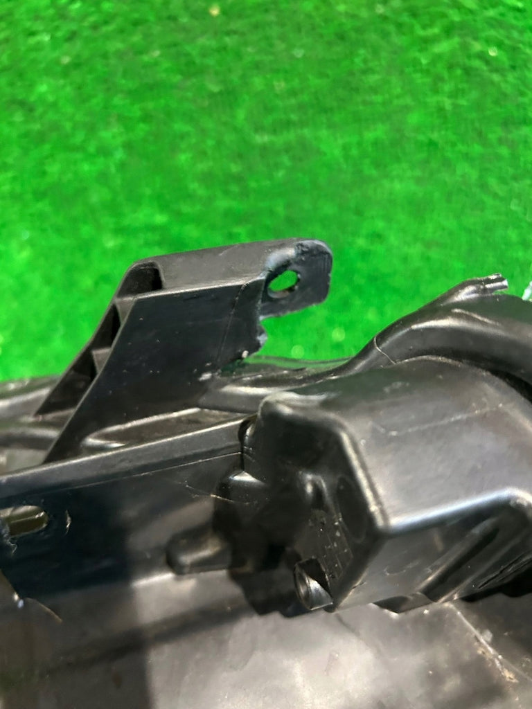 Frontscheinwerfer Toyota Yaris Links Scheinwerfer Headlight