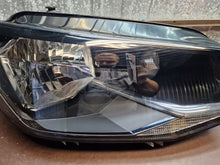 Laden Sie das Bild in den Galerie-Viewer, Frontscheinwerfer VW Caddy III 2K1941016A Rechts Scheinwerfer Headlight