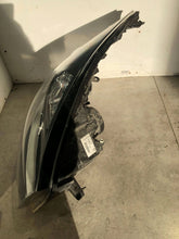 Load image into Gallery viewer, Frontscheinwerfer Fiat Talento 260106569R 1EE01141026 Rechts Headlight SCH1357482405ga