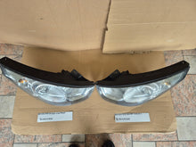 Laden Sie das Bild in den Galerie-Viewer, Frontscheinwerfer Hyundai Ix35 921022Y000 921012Y00 Rechts oder Links