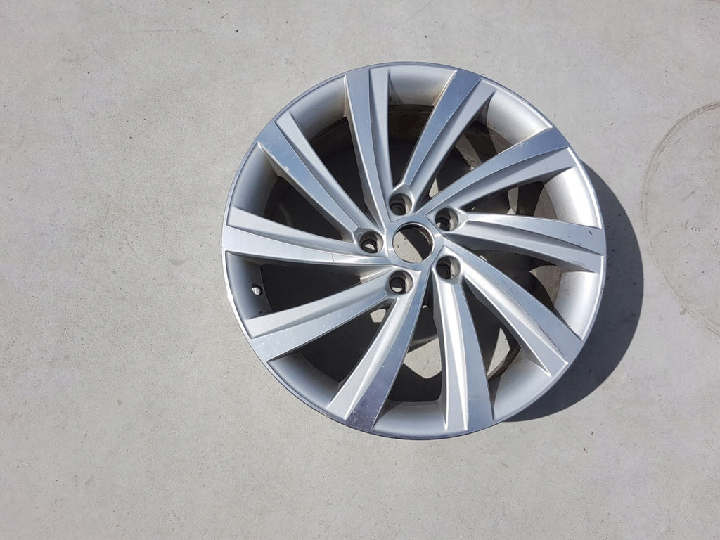 1x Alufelge 18 Zoll 7.5" 5x112 48ET Glanz Graphit 5E3601025J Mg Octavia Iv FEL2035644083ts