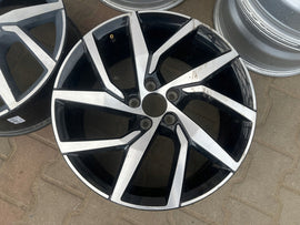 1x Alufelge 18 Zoll 7.5