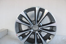 Laden Sie das Bild in den Galerie-Viewer, 1x Alufelge 18 Zoll 7.5" 5x112 A4474015400 Mercedes-Benz W447 Rim Wheel FEL1641623264az