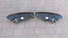 Laden Sie das Bild in den Galerie-Viewer, Frontscheinwerfer Skoda Octavia IV 5E4941015A 5E4941016A Full LED Ein Satz SCH4465243418si