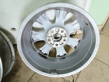 Laden Sie das Bild in den Galerie-Viewer, 1x Alufelge 17 Zoll 7.0&quot; 5x120 41ET 13351762 Opel Rim Wheel