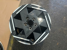 Load image into Gallery viewer, 1x Alufelge 16 Zoll 6.5" 5x114.3 40ET Glanz Schwarz R32665 Nissan Leaf Rim Wheel FEL5085621062kh