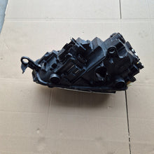 Laden Sie das Bild in den Galerie-Viewer, Frontscheinwerfer Skoda Scala 657941016 Rechts Scheinwerfer Headlight SCH3923447597ts
