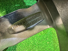 Laden Sie das Bild in den Galerie-Viewer, 1x Alufelge 19 Zoll 9.0" 5x112 52ET 8S0601025AC Audi Tt Rim Wheel