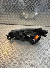 Laden Sie das Bild in den Galerie-Viewer, Frontscheinwerfer Mitsubishi Outlander III 8301C2-04 Xenon Rechts Headlight