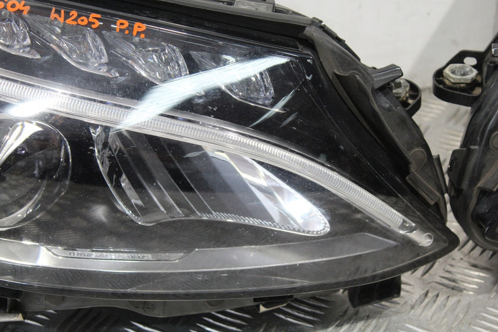 Frontscheinwerfer Mercedes-Benz W205 A2059062604 LED Rechts Headlight SCH4034940459tb