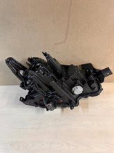 Laden Sie das Bild in den Galerie-Viewer, Frontscheinwerfer Mazda 3 I 216-11832 Links Scheinwerfer Headlight SCH2631632948ag