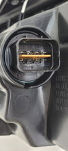 Laden Sie das Bild in den Galerie-Viewer, Frontscheinwerfer Hyundai I10 92102-0X0 Rechts Scheinwerfer Headlight