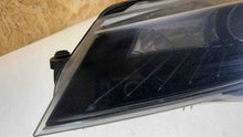 Laden Sie das Bild in den Galerie-Viewer, Frontscheinwerfer Skoda Superb I 3V1941015B Ein Stück (Rechts oder Links)