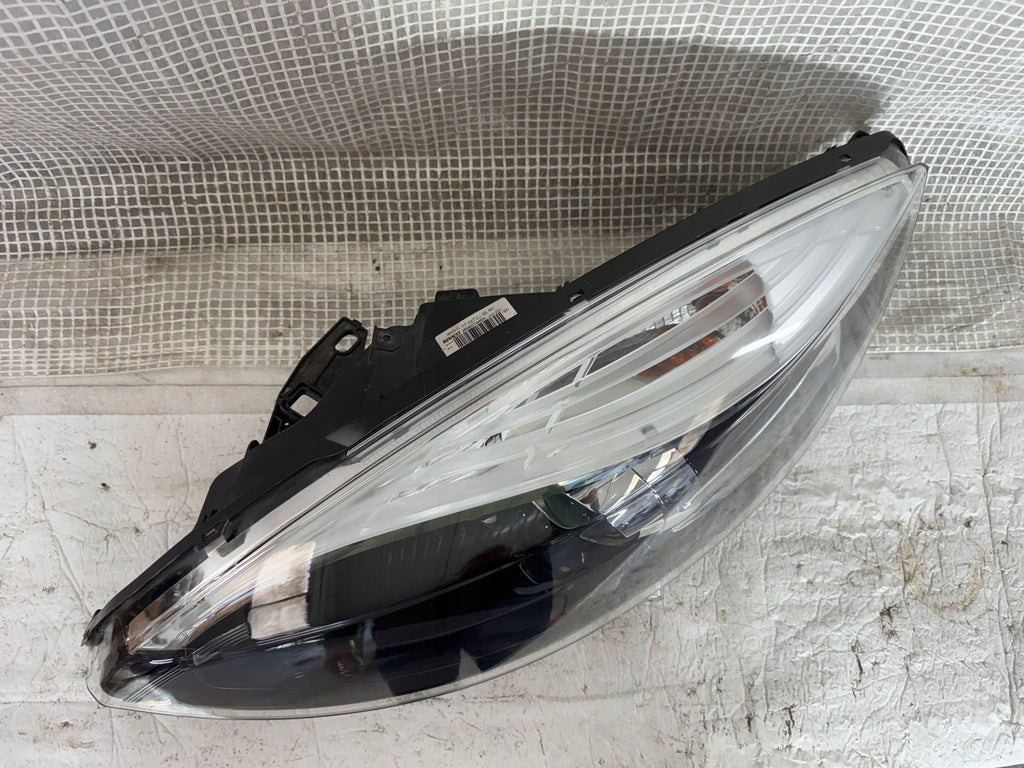 Frontscheinwerfer Renault Scenic 260601946R 89906003 Links Headlight SCH7796294251rw