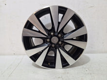 Laden Sie das Bild in den Galerie-Viewer, 1x Alufelge 17 Zoll 6.5" 5x112 6F9601025D Seat Arona Rim Wheel FEL2836678442ff