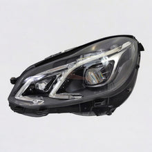 Laden Sie das Bild in den Galerie-Viewer, Frontscheinwerfer Mercedes-Benz W212 2129063103KZ A2128202539 LED Links