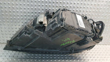 Laden Sie das Bild in den Galerie-Viewer, Frontscheinwerfer Volvo V50 30678917 Xenon Rechts Scheinwerfer Headlight SCH9839697593ei