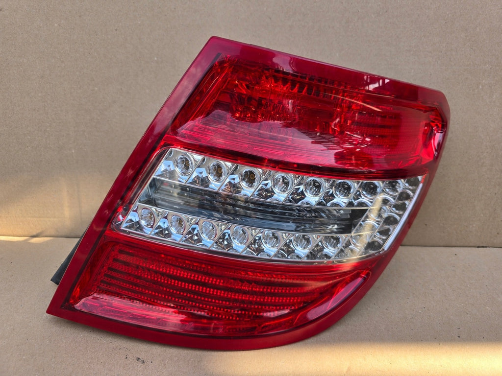Rückleuchte Mercedes-Benz 2048204064R Rechts Rearlight