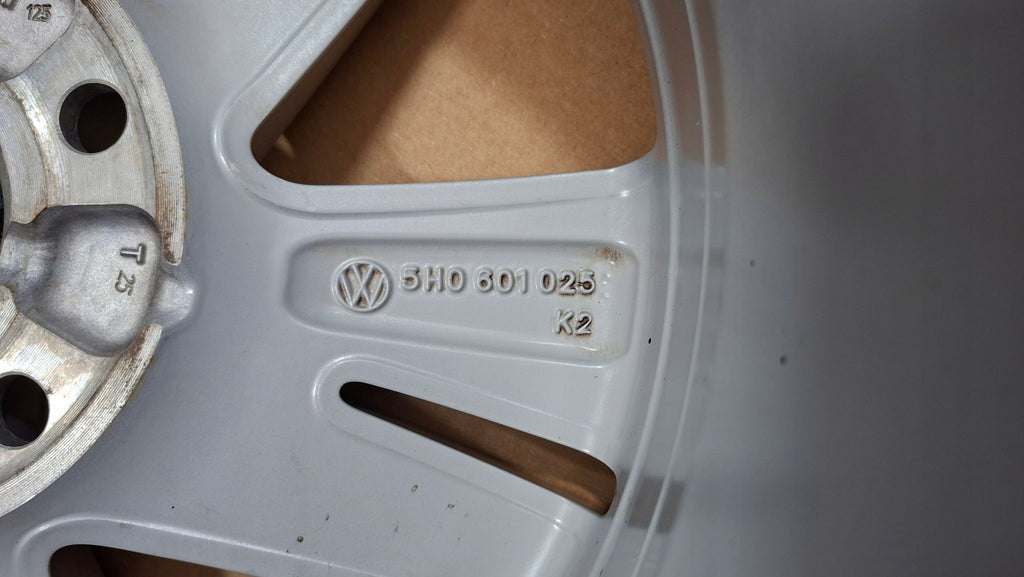 4x Alufelge 16 Zoll 7.0" 5x112 48ET Glanz Silber 5H0601025 VW Golf VIII I FEL7745218643zb