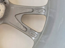 Laden Sie das Bild in den Galerie-Viewer, 1x Alufelge 17 Zoll 5x130 98736212600 Porsche Cayman 987 Rim Wheel FEL1840234615iw