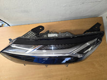 Laden Sie das Bild in den Galerie-Viewer, Frontscheinwerfer Dacia Sandero III 260607161R Links Scheinwerfer Headlight
