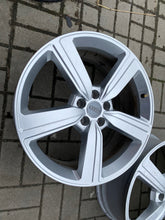 Laden Sie das Bild in den Galerie-Viewer, 1x Alufelge 20 Zoll 9.0&quot; 5x112 38ET Glanz Silber 4KE601025S Audi Rim Wheel