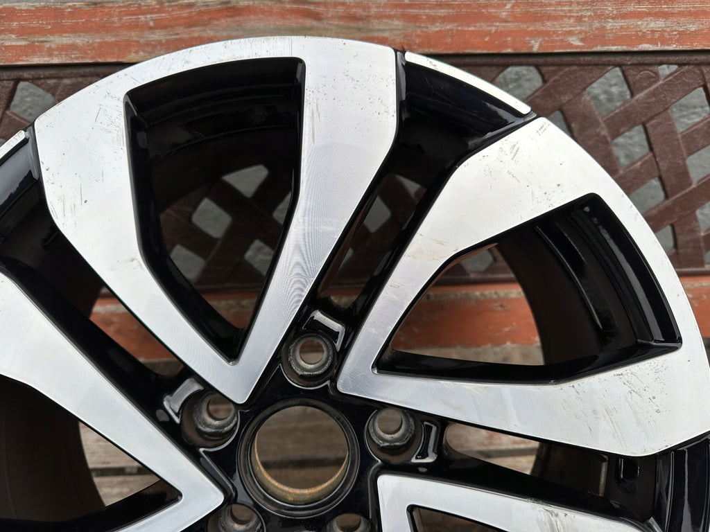 1x Alufelge 17 Zoll 7.0" 5x112 45ET Glanz Schwarz 2GA601025AF VW Troc Rim Wheel FEL5897592082zx