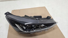 Laden Sie das Bild in den Galerie-Viewer, Frontscheinwerfer Ford Focus 2X7B13E014CF Rechts Scheinwerfer Headlight SCH5463710094zz