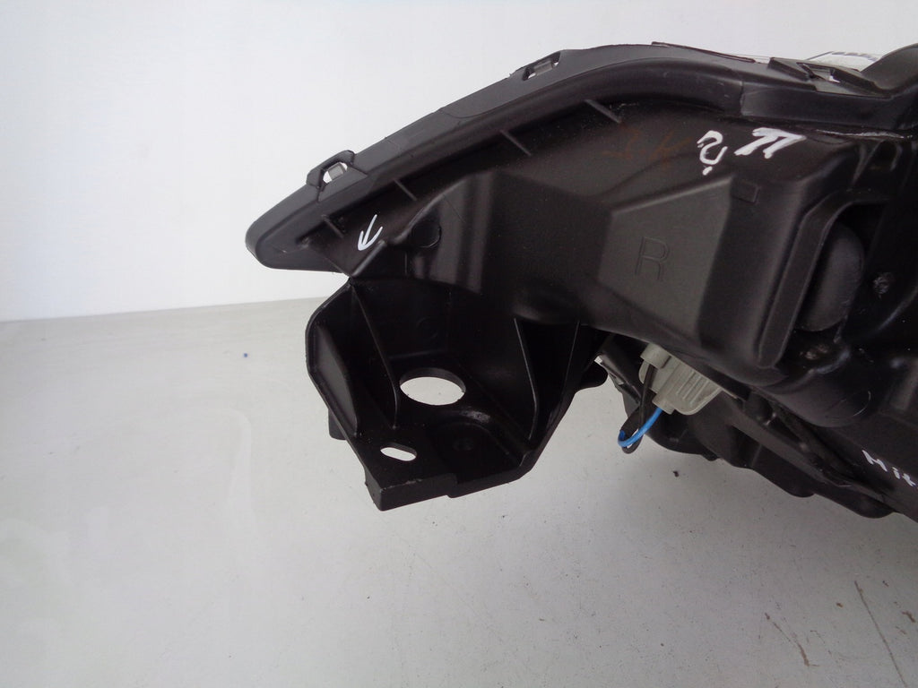 Frontscheinwerfer Mitsubishi Outlander III 8301C854 LED Rechts Headlight