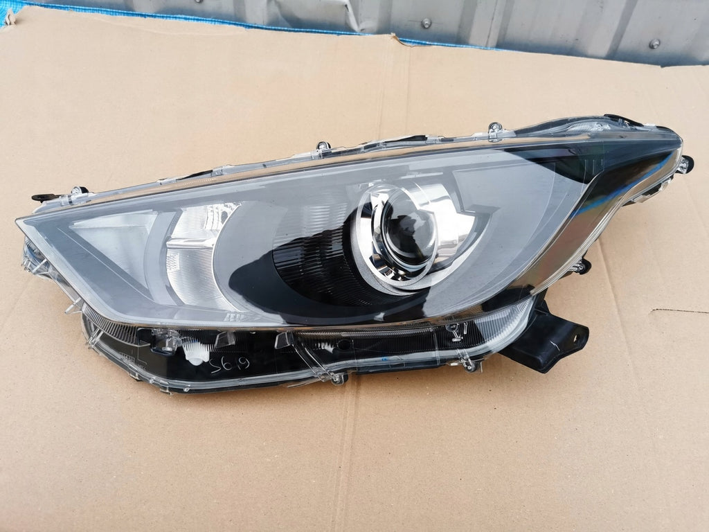 Frontscheinwerfer Toyota Yaris Links Scheinwerfer Headlight