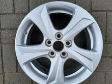 Load image into Gallery viewer, 1x Alufelge 15 Zoll 6.0&quot; 5x100 45ET Glanz PW4570D002 Toyota Rim Wheel