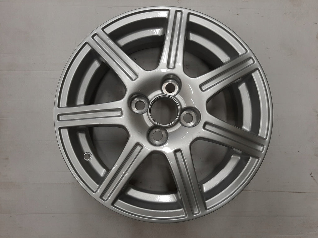 1x Alufelge 15 Zoll 5.5" 4x100 45ET Glanz Silber PZ405B0670 Toyota Yaris