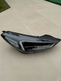 Frontscheinwerfer Hyundai Tucson 92102D7700 Rechts Scheinwerfer Headlight SCH1207490672ur