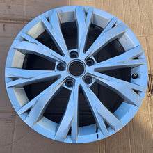 Load image into Gallery viewer, 1x Alufelge 17 Zoll 7.0" 5x112 40ET Glanz Silber 5NA601025 VW Tiguan Rim Wheel FEL5792362879wc