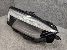 Laden Sie das Bild in den Galerie-Viewer, Frontscheinwerfer Audi A5 8W6941040SCZ 8W6941040 LED Rechts Headlight SCH5383950577lo