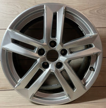 Laden Sie das Bild in den Galerie-Viewer, 1x Alufelge 17 Zoll 7.0" 5x112 8W0601025P Audi A4 B9 Rim Wheel FEL2672460881cq